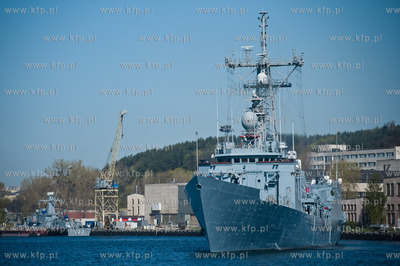 Gdynia. Oksywie. Port Marynarki Wojennej. Fregata rakietowa...