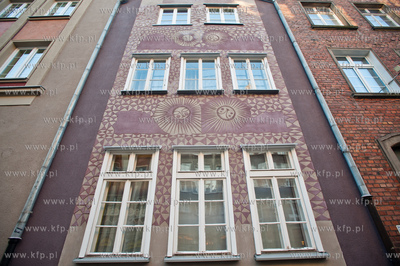 Gdansk. Odremontowane, nowo pomalowane kamieniczki...