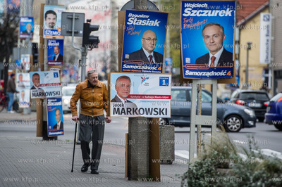 Gdynia. Kampania wyborcza do samorzadu. Plakaty wyborcze...