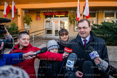 Druga tura wyborow samorzadowych. Obwodowa Komisja...