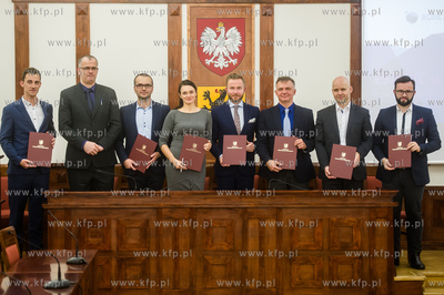 Gdańsk. Sala Herbowa Urzędu Marszałkowskiego. Podpisanie...