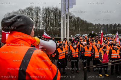 Gdańsk. Protest pracowników Spółki Lotos Kolej,...
