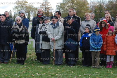 Swieto Niepodleglosci na francuskim cmentarzu wojskowym...