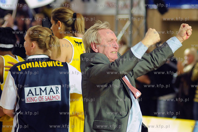 Mecz rundy play - off Euroligi pomiedzy zespolami LOTOSPKO...