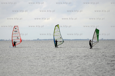 Rewa - pomorski raj dla fanow windsurfingu i kitesurfingu.
26.09.2009
fot....