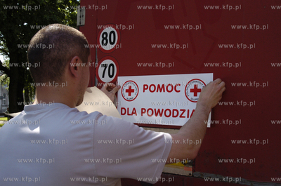 Slupsk. 24 tony darow przekazak slupski oddzial PCK...