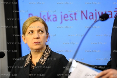 Sejm. Pierwsza konferencja prasowa klubu poselskiego...