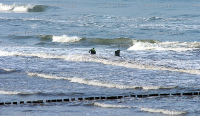 Ustka
W Ustce rozpoczal sie sezon polawiania bursztynu....