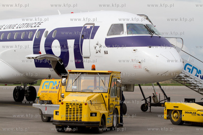 Gdansk Rebiechowo. Najnowsza maszyna Polskich Linii...