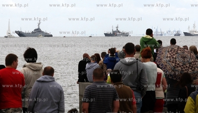 Parada wszystkich najwazniejszych klas okretow bedacych...