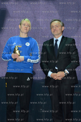 HAla Gdynia Arena.Gala Gdynskiego Sportu.    Nz.Sportowcami...