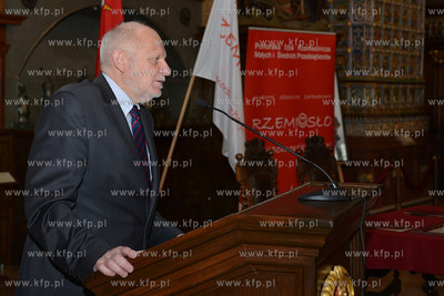 W Dworze Artusa, odbyla sie uroczystosc podpisania...