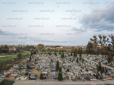 Cmentarz parafialny w Pelplinie29.10.2019Fot. Krzysztof...