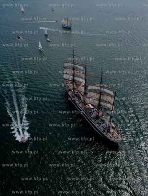 Tall Ships' Races 2009 w Gdyni z lotu ptaka. Zlot Wielkich...