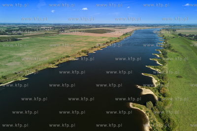 Rzeka Wisła na wysokości Steblewa na Żuławach Gdańskich....