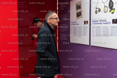 Wystawa #StolenMemory zrealizowana przez Arolsen Archives...