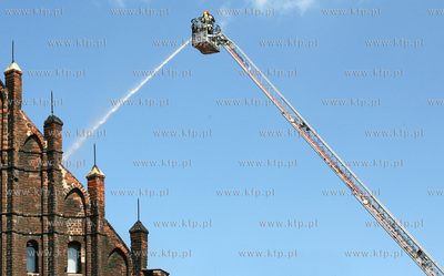 Pozar zabytkowego kosciola sw Katarzyny w Gdansku.
Nz....