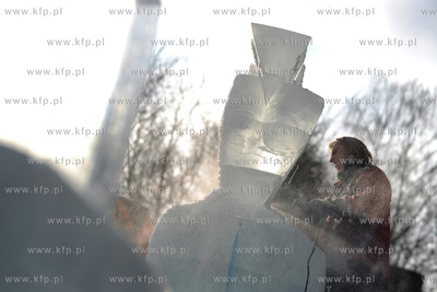 Gdynia, Bulwar Nadmorski. Festiwal rzezb lodowych....