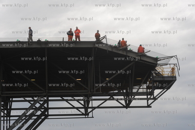 Do Stoczni Remontowej doholowano platforme wiertnicza...