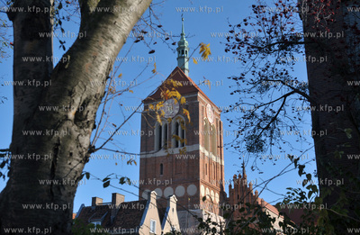 Na wieze kosciola sw. Jana powrocil zrekonstruowany...