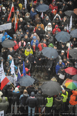 Manifestacja w obronie demokracji zorganizowana na...