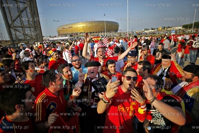 Gdansk Arena. Kibice wchodza na mecz Mistrzostw Europy...