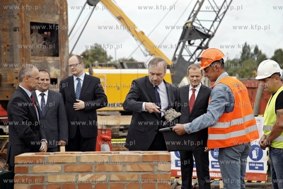 Gdansk. Uroczystosc wmurowania kamienia wegielnego...
