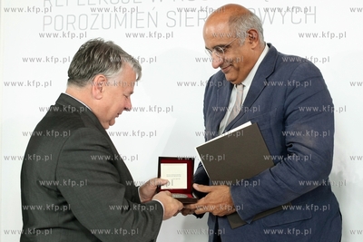 Gdansk. Dwor Artusa. Wyklad Guya Sormana i uroczystosc...