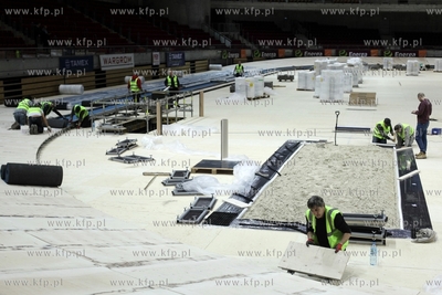 Sopot. Przygotowania hali Ergo Arena do organizacji...