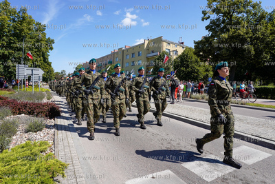 Giżycko. Wojewódzkie obchody święta Wojska Polskiego....