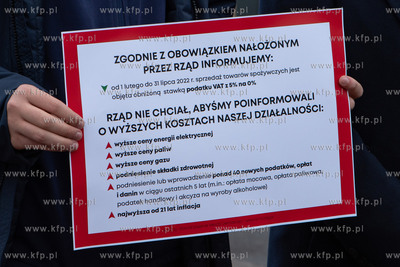 Gdańsk. Sklep spożywczy "Dobry Sklep" przy ulicy...