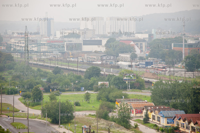 Gdansk. Zaspa. Dach wiezowca na ulicy Pilotow 8. Widok...