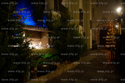 Gdansk. Tradycyjna szopka bozonarodzeniowa w Kosciele...