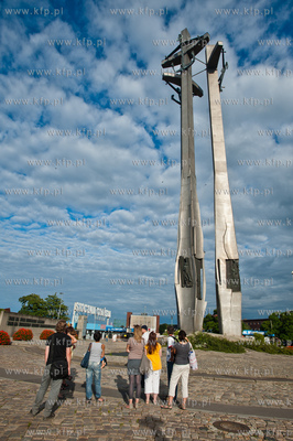 Stocznia Gdanska. Spacer z przewodniczka, bedacy czescia...