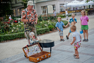 Wakacyjne popoludnie na ul. Bohaterow Monte Casino...