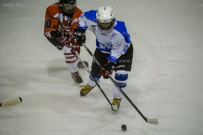 Gdańsk. Oliwa. Mała tafla Hali Olivia. Mecz inaugurujacy...