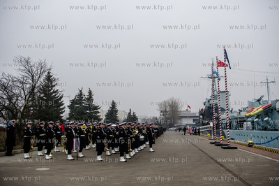 Gdynia. Nabrzeże Pomorskie. Uroczysta przysięga wojskowa...