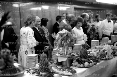 Bal sylwestrowy na m/s Stefan Batory.  12.02.1980 3luty80_z.kosycarz_p25...
