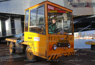 Stocznia Gdynia S.A. Wladze spolki poinformowaly, ze...