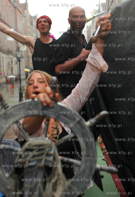 Baltic Sail 2008. Parada zeglarzy ulica Dluga w Gdansku.
11.07.2008
Fot....