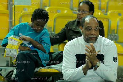 Ojcec Monique Currie,czolowej zawodniczki zawodowej...