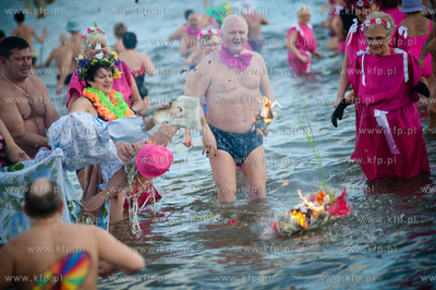 Gdański Klub Morsów symbolicznym topieniem Marzanny...