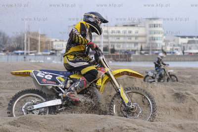 XX Final WOSP w Gdyni. Zawody Motocrossowe na Plazy...