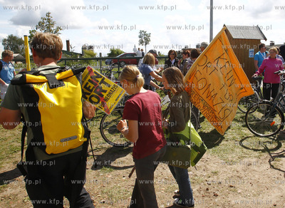 Niemcy. Manifestacja mieszkancow Pasewalku i okolicznych...