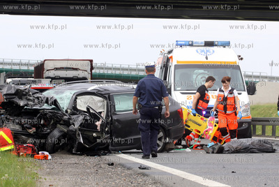 W wypadku samochodowym na obwodnicy Chojnic zginal...