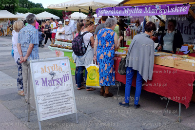 Sopot. Skwer Kuracyjny. Cepeliada. 19.07.2016 fot....