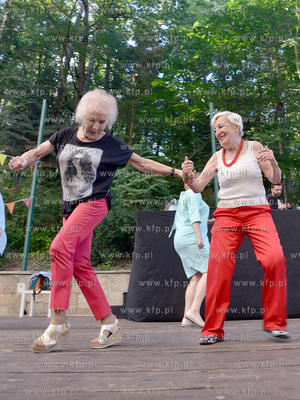 Sopot. Międzypokoleniowa potańcówka w Operze Leśnej....