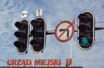 Gdańsk. Sygnalizacja świetlna na skrzyżowaniu ul....