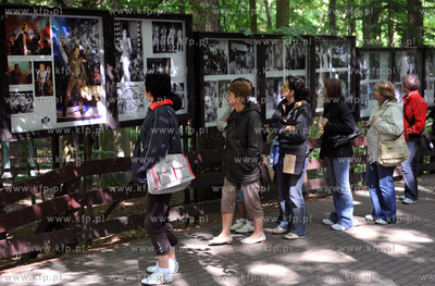 Z okazji 100 lecia Opery Lesnej w Sopocie na jej terenie...