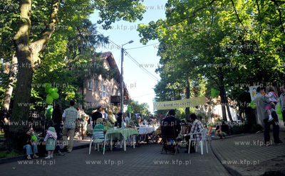 Sopot. Swieto ul. Kasprowicza podczas ktorej odbyla...